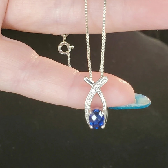 0202. Brilliant 🔷️ Blue Sapphire Set in Sterling🥈with CZ Accents & 16" Chain - Picture 4 of 7